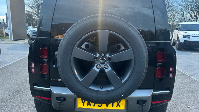 Land Rover Defender 3.0 D250 X-Dynamic HSE 110 5dr Auto Diesel Estate